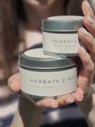 swiece-sojowe-zapachowe-herbata-rozana-w-puszce-100g