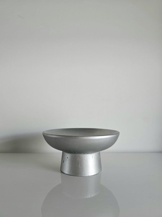 metaliczna-misa-ozdobna-recznie-robiona