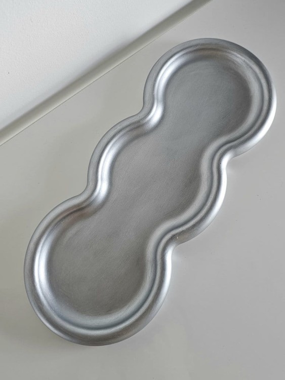 metaliczna-podstawka-ozdobna-recznie-robiona