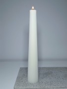 wysoka-swieca-dekoracyjna-sojowa-kolumna-ryflowana
