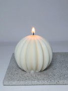 swieca-sojowa-ozdobna-kula-ryflowana