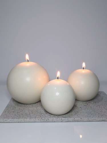 swiece-dekoracyjne-sojowe-kule-recznie-robione