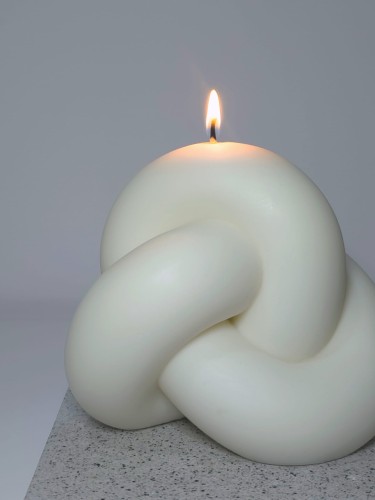 swieca-ozdobna-sojowa-recznie-robiona-wezel