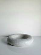 duza-okragla-misa-dekoracyjna-bialo-czarna