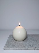 swieca-sojowa-ozdobna-recznie-robiona-kula