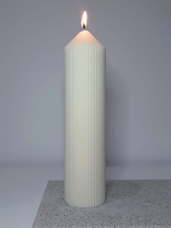 wysoka-swieca-ozdobna-stozek-ryflowana.jpg