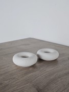 proste-okragle-swieczniki-na-swiece-stolowe