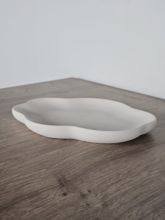 biala-podstawka-z-gipsu-pod-swiece