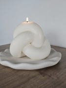 dekoracyjna-biala-podstawka-minimalistyczna-pod-swiece