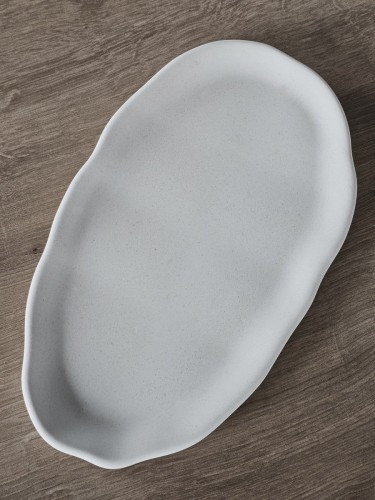 recznie-wykonana-dekoracyjna-podstawka-biala-z-gipsu