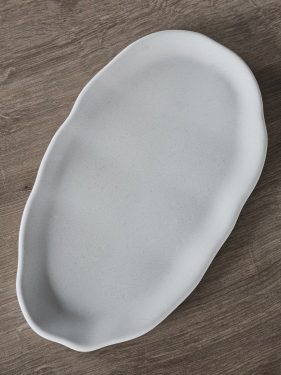 recznie-wykonana-dekoracyjna-podstawka-biala-z-gipsu