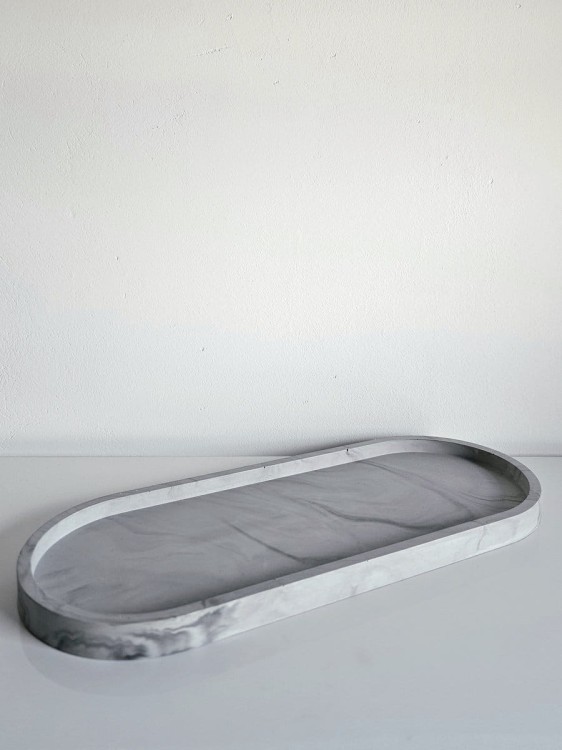 duza-dekoracyjna-podstawka-owalna-z-gipsu-szara