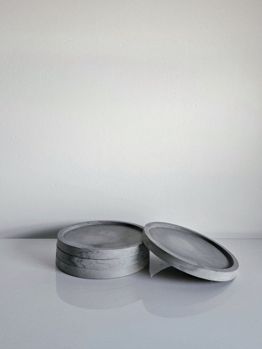 minimalistyczne-szare-podstawki-pod-kubki