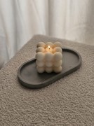 szara-dekoracyjna-podstawka-owalna-pod-swiece