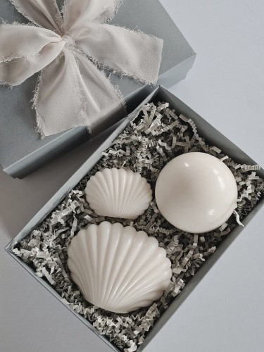 recznie-robione-swiece-sojowe-zestaw-muszle-pudelko-z-wstazka