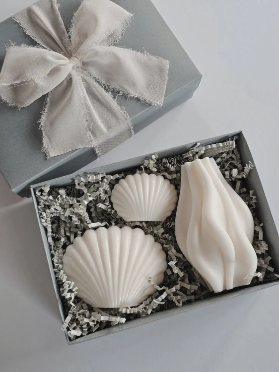 recznie-robione-swiece-sojowe-zestaw-fala-pudelko-z-wstazka