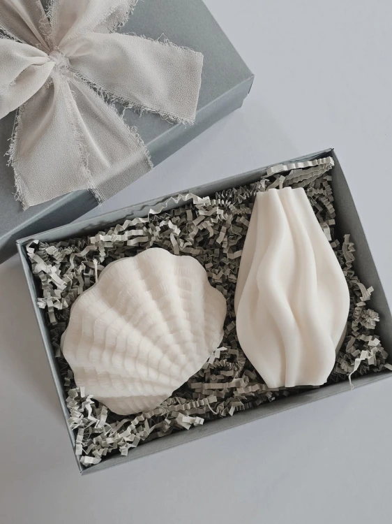 recznie-robione-swiece-sojowe-zestaw-fala-i-muszla-pudelko-z-wstazka