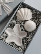 recznie-robione-swiece-sojowe-zestaw-rozgwiazda-pudelko-z-wstazka