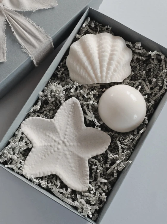 recznie-robione-swiece-sojowe-zestaw-rozgwiazda-pudelko-z-wstazka