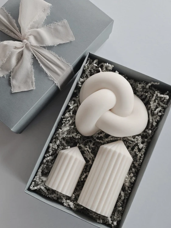 recznie-robione-swiece-sojowe-zestaw-knot-pudelko-z-wstazka