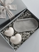 ecznie-robione-swiece-sojowe-zestaw-serce-i-podstawka-pudelko-z-wstazka