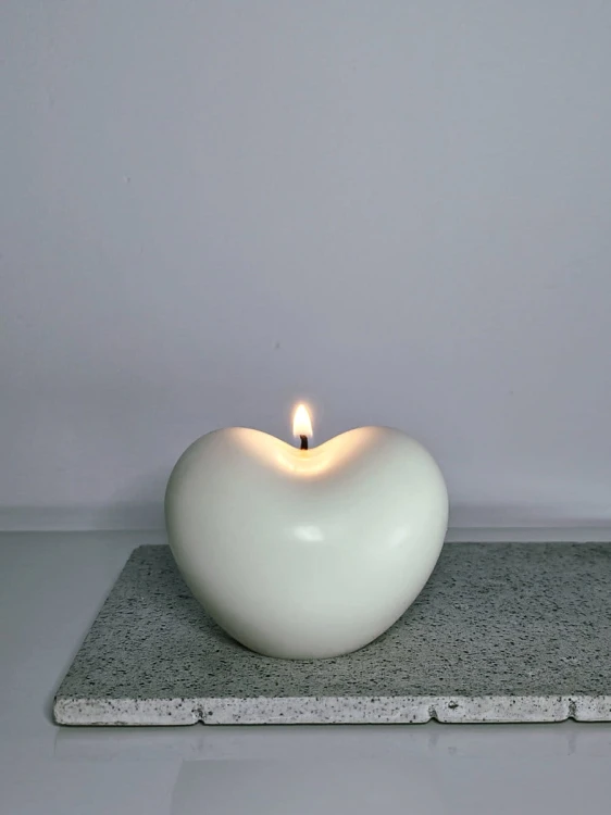 swieca-sojowa-dekoracyjna-serce