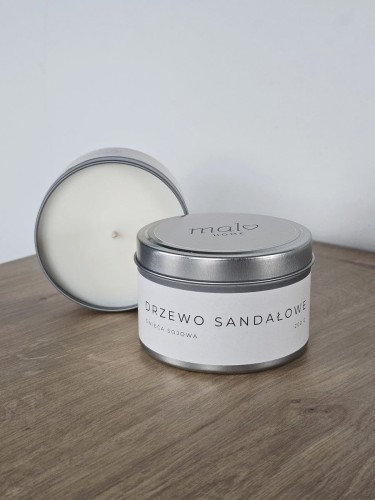 swieca-sojowa-zapachowa-w-puszce-drzewo-sandalowe